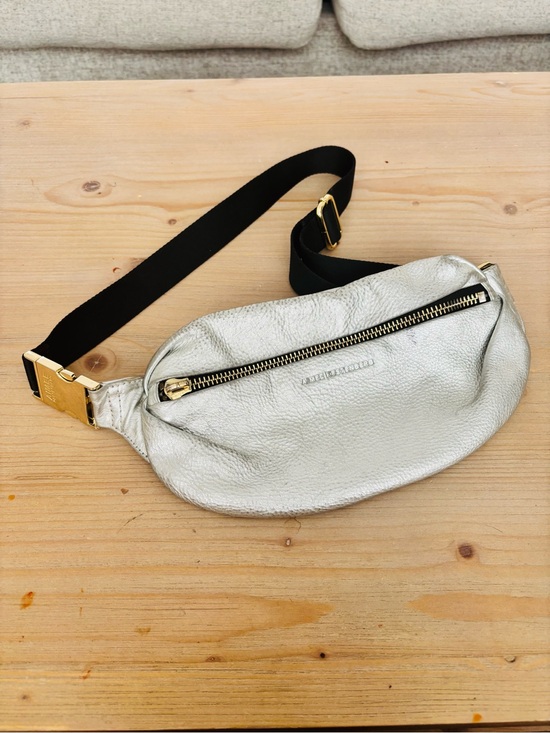 Aimee Kestenberg Handbags - Aimee Kestenberg Metallic Silver Leather Belt Bag Fanny Pack Crossbody